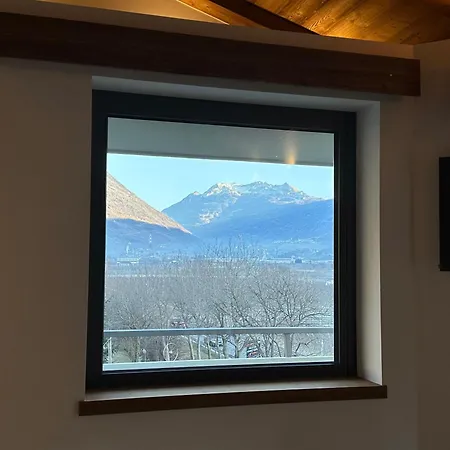 Valtellina Skyline Est Lejlighed *